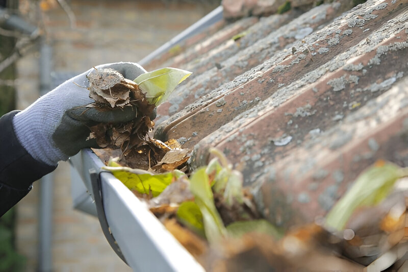 school gutter cleaning