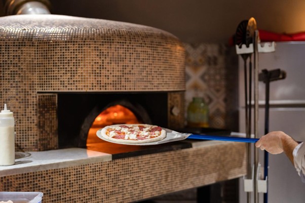 Why Every Restaurant Should Invest in a Wood Fired Pizza Oven for Restaurant&nbsp;Success